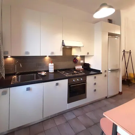 Cozy One Bedroom Close To Navigli And Tortona Milan Exterior photo